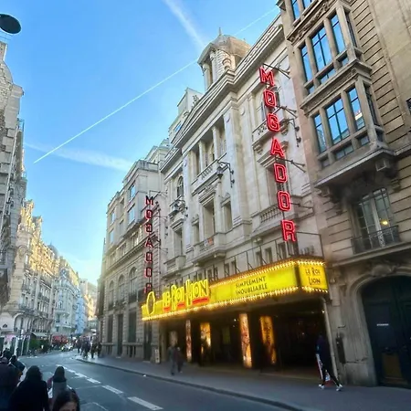 Galeries Lafayette, Opera, Elegant 2 Pieces Au Calme